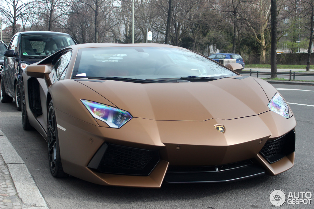 Lamborghini Aventador LP700-4