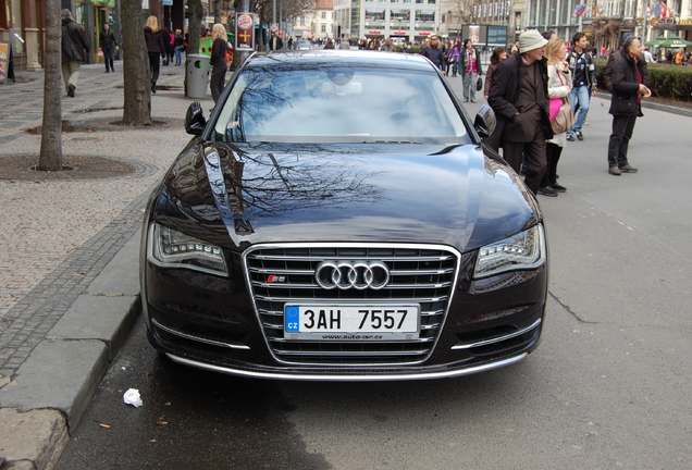 Audi S8 D4