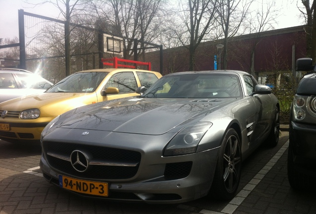 Mercedes-Benz SLS AMG