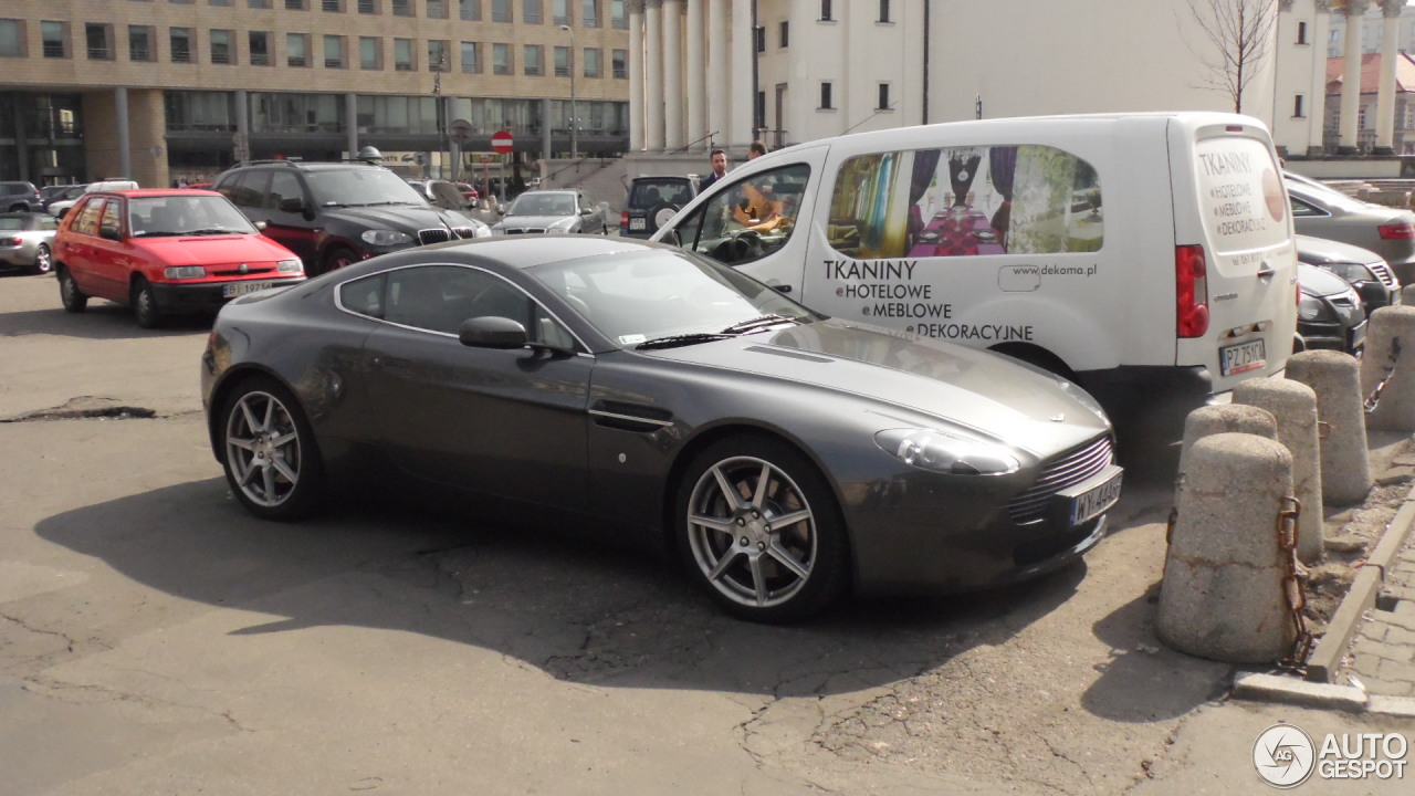 Aston Martin V8 Vantage