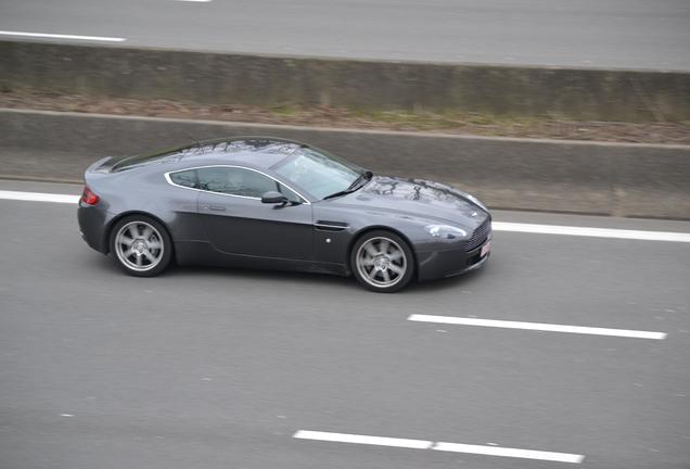 Aston Martin V8 Vantage