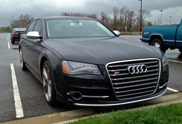 Audi S8 D4