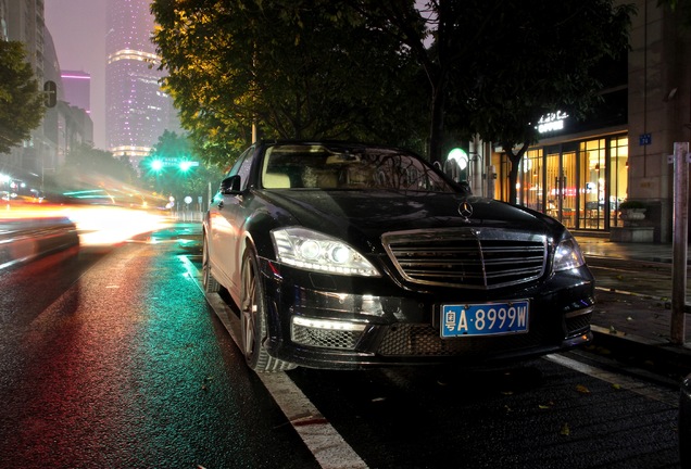 Mercedes-Benz S 65 AMG V221 2010