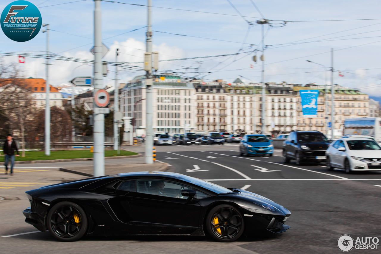 Lamborghini Aventador LP700-4