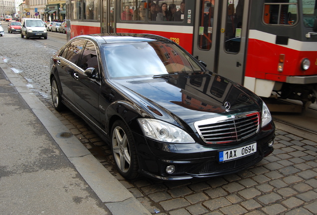 Mercedes-Benz S 63 AMG W221