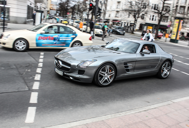 Mercedes-Benz SLS AMG