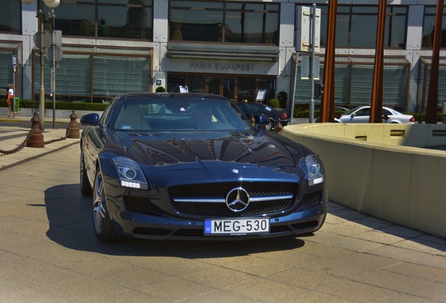 Mercedes-Benz SLS AMG