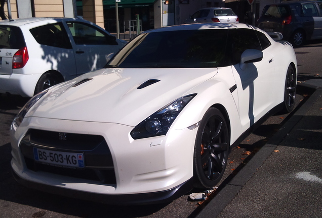 Nissan GT-R