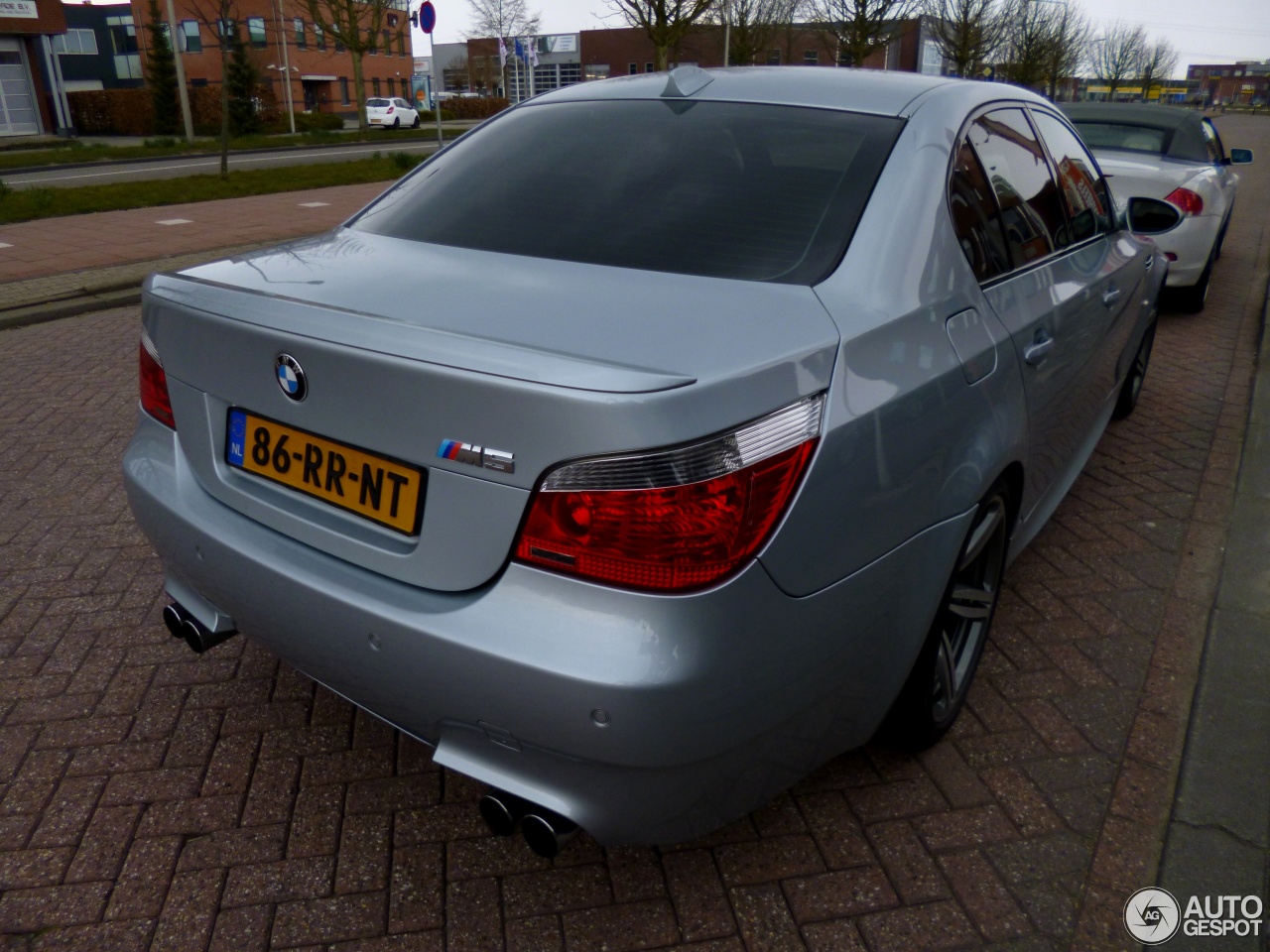 BMW M5 E60 2005