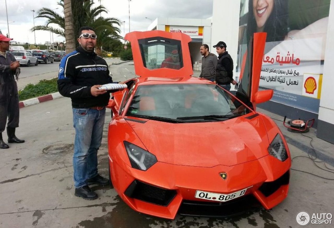 Lamborghini Aventador LP700-4