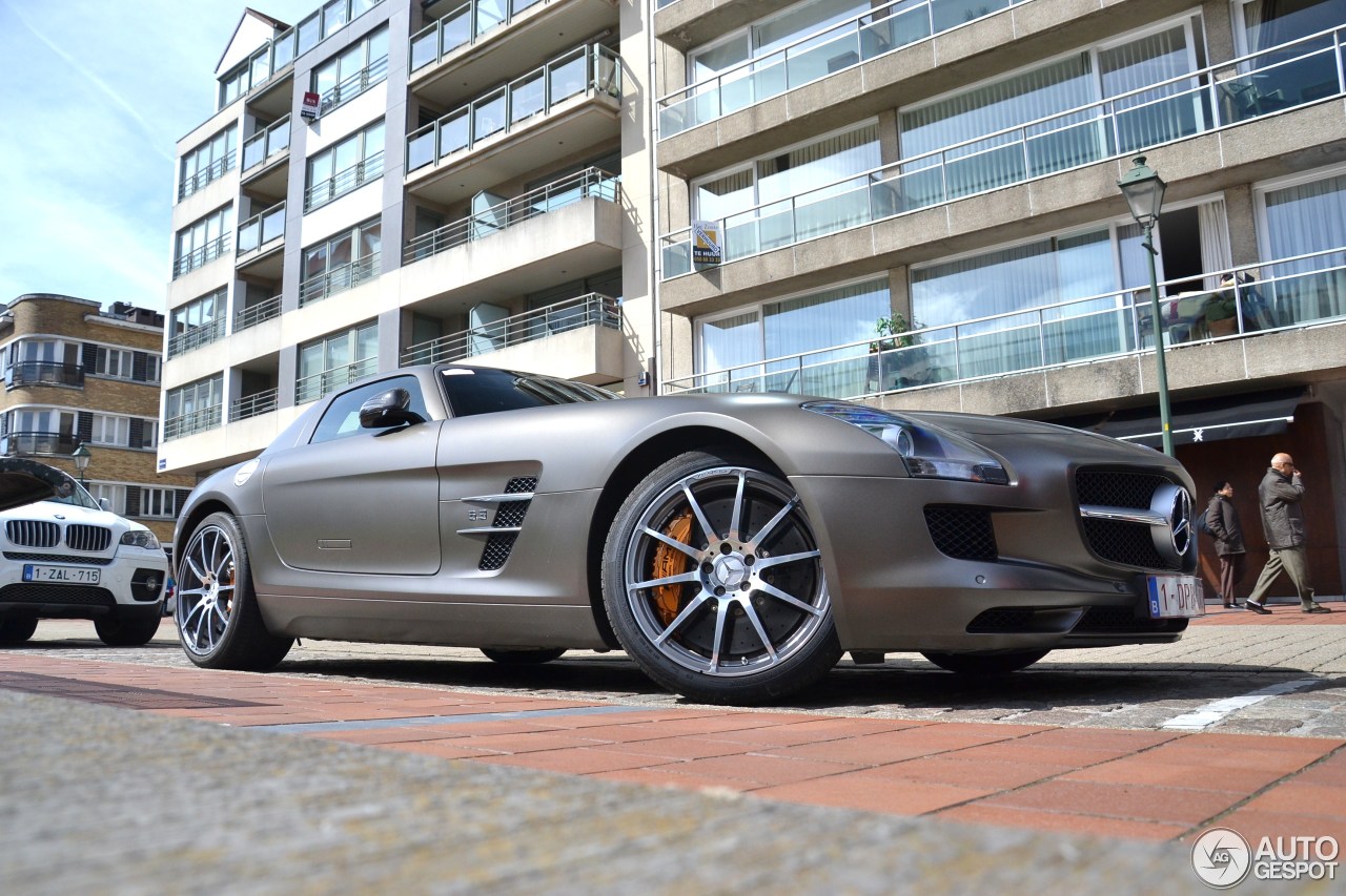 Mercedes-Benz SLS AMG