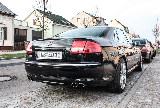 Audi S8 D3