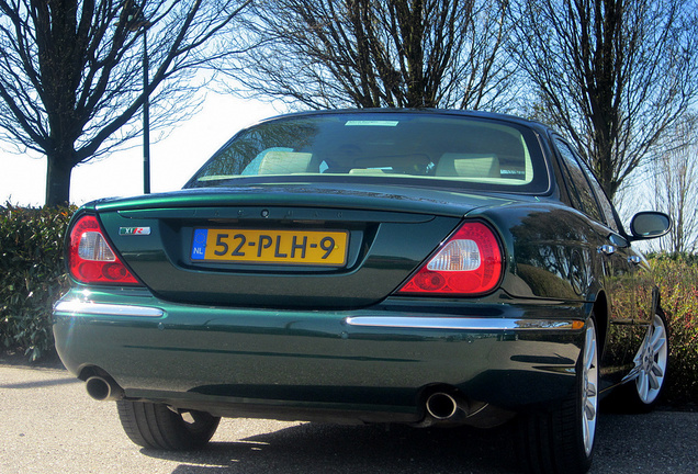 Jaguar XJR