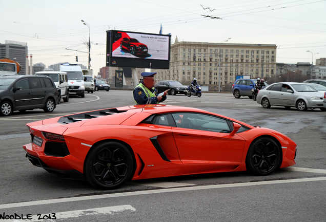 Lamborghini Aventador LP700-4