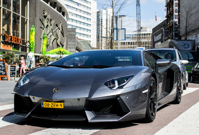 Lamborghini Aventador LP700-4