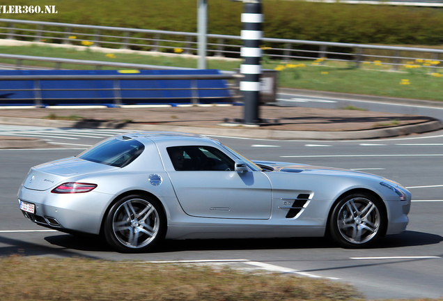 Mercedes-Benz SLS AMG