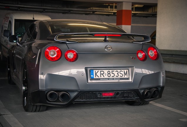 Nissan GT-R