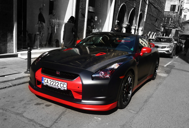 Nissan GT-R