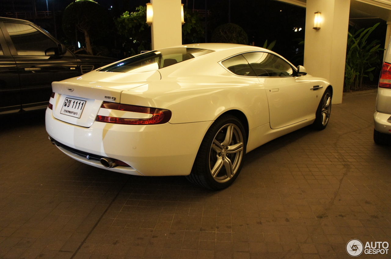 Aston Martin DB9