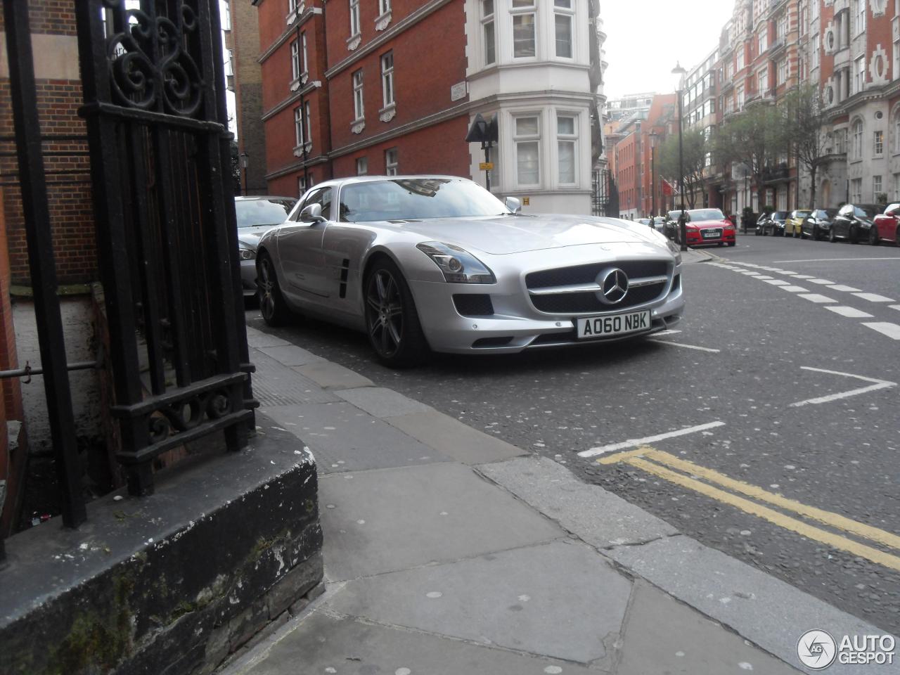 Mercedes-Benz SLS AMG