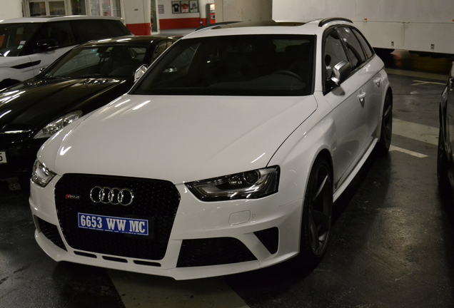 Audi RS4 Avant B8