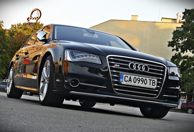 Audi S8 D4