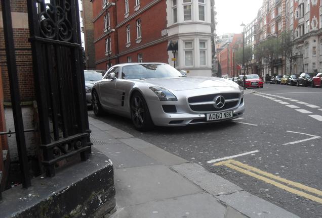 Mercedes-Benz SLS AMG