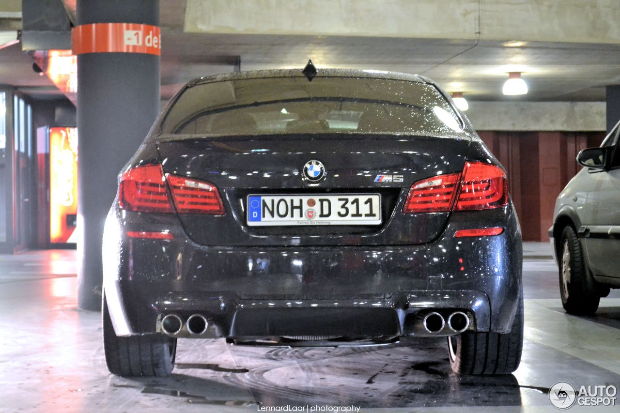 BMW M5 F10 2011