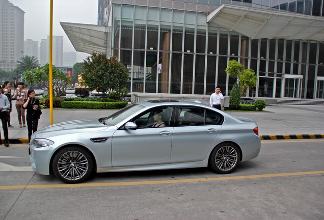 BMW M5 F10 2011