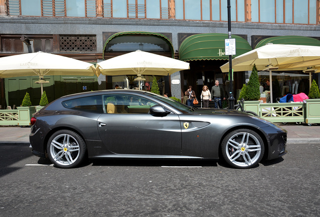 Ferrari FF