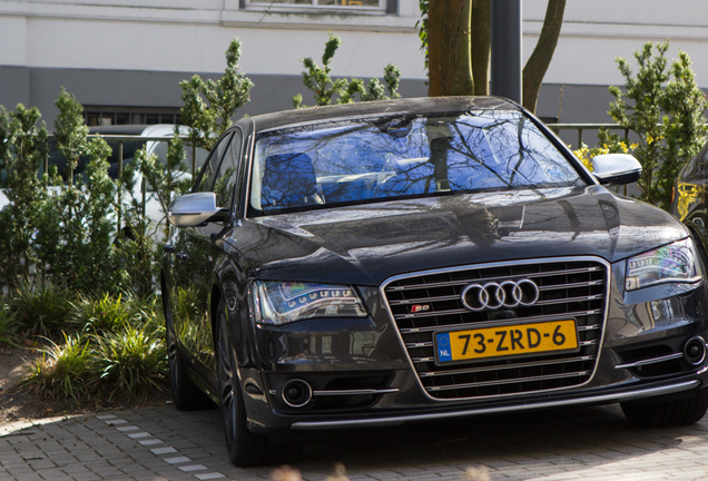 Audi S8 D4