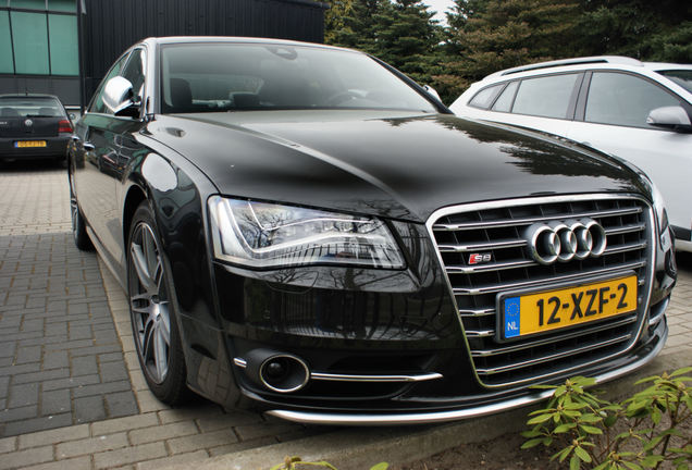 Audi S8 D4