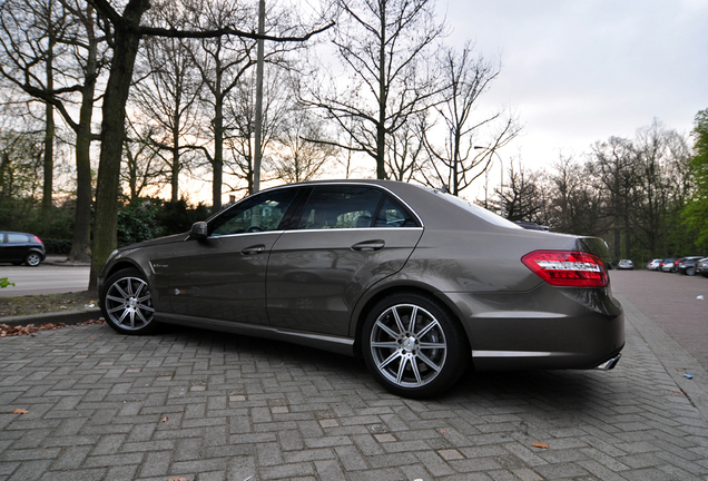 Mercedes-Benz E 63 AMG W212 V8 Biturbo