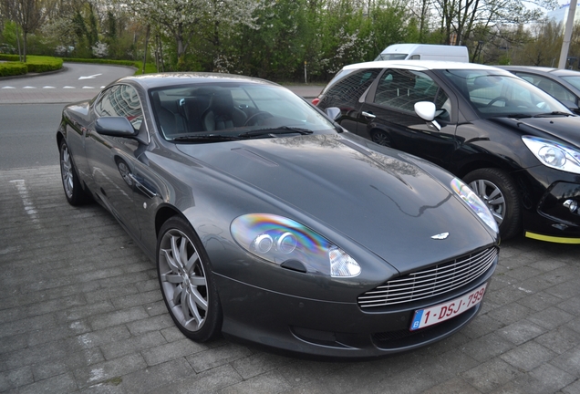 Aston Martin DB9