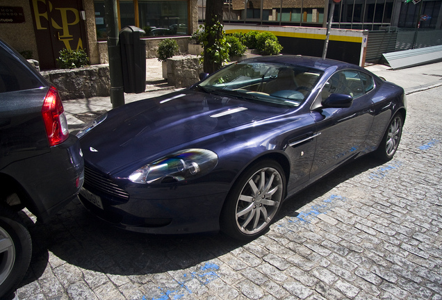 Aston Martin DB9