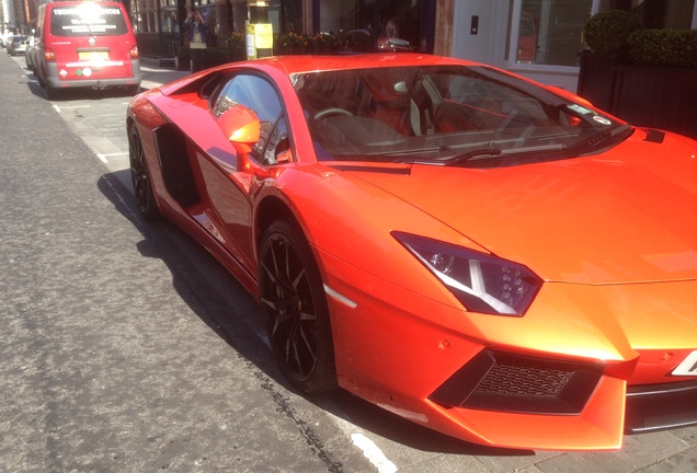 Lamborghini Aventador LP700-4