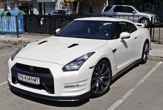 Nissan GT-R 2011