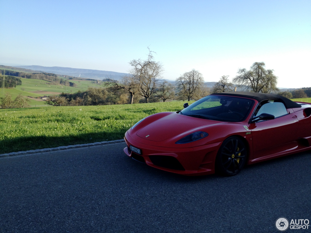 Ferrari Scuderia Spider 16M