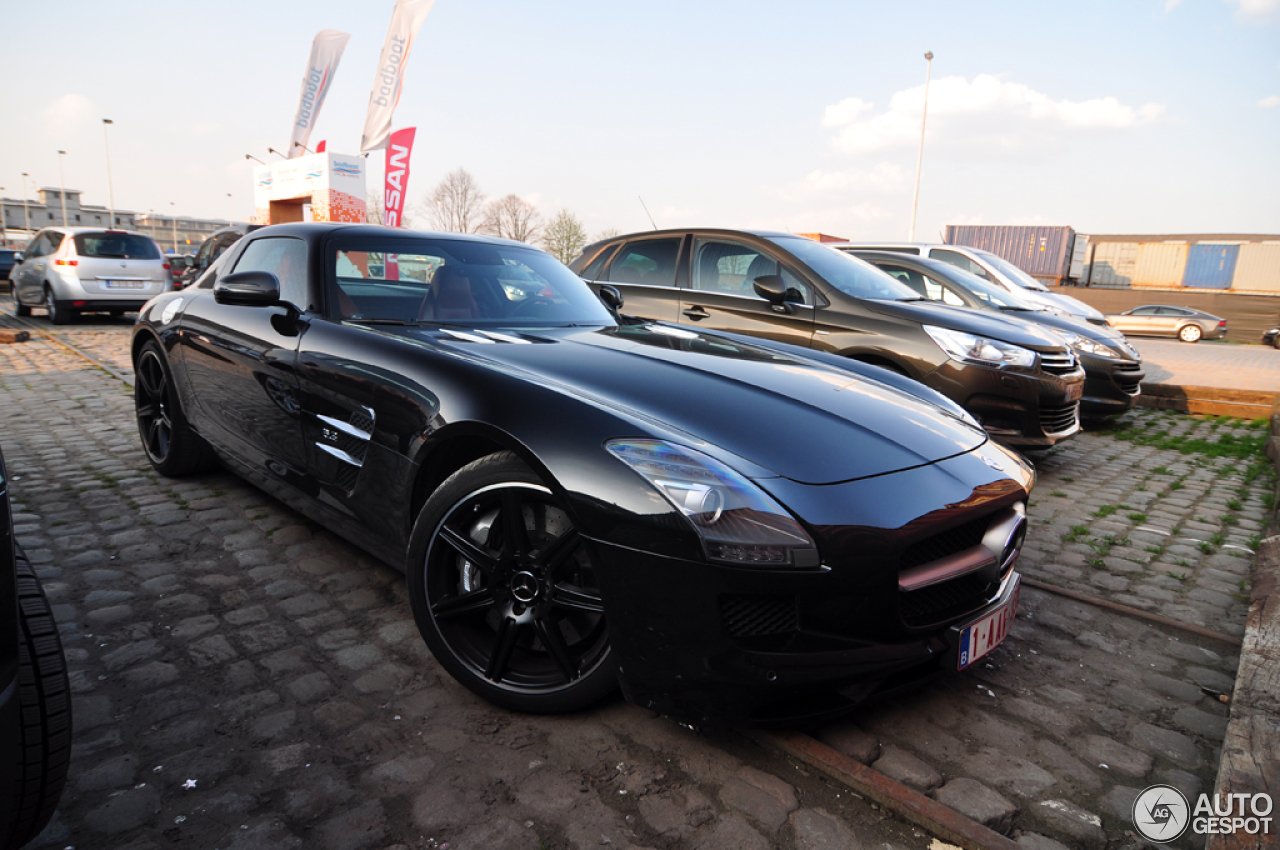 Mercedes-Benz SLS AMG