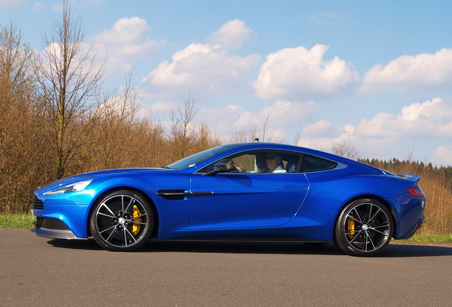 Aston Martin Vanquish 2013