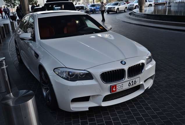 BMW M5 F10 2011