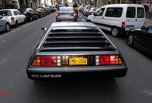 DeLorean DMC-12