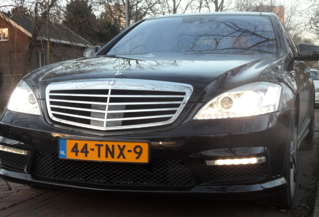 Mercedes-Benz S 63 AMG W221 2011