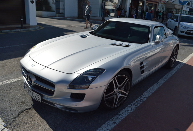 Mercedes-Benz SLS AMG