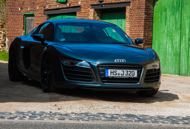 Audi R8 V10 Plus 2013