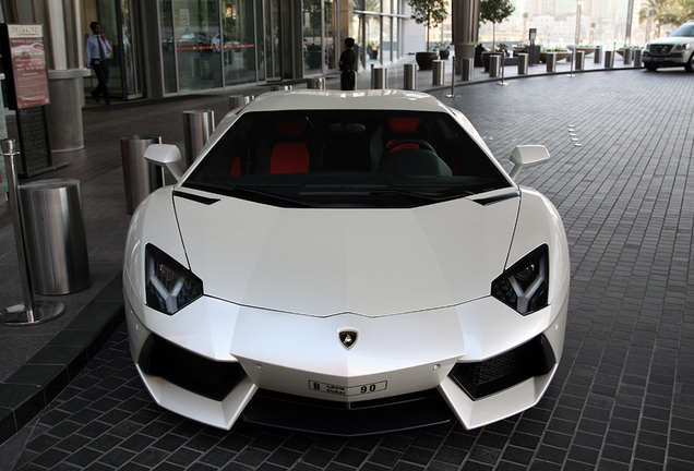 Lamborghini Aventador LP700-4