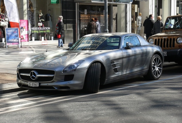 Mercedes-Benz SLS AMG