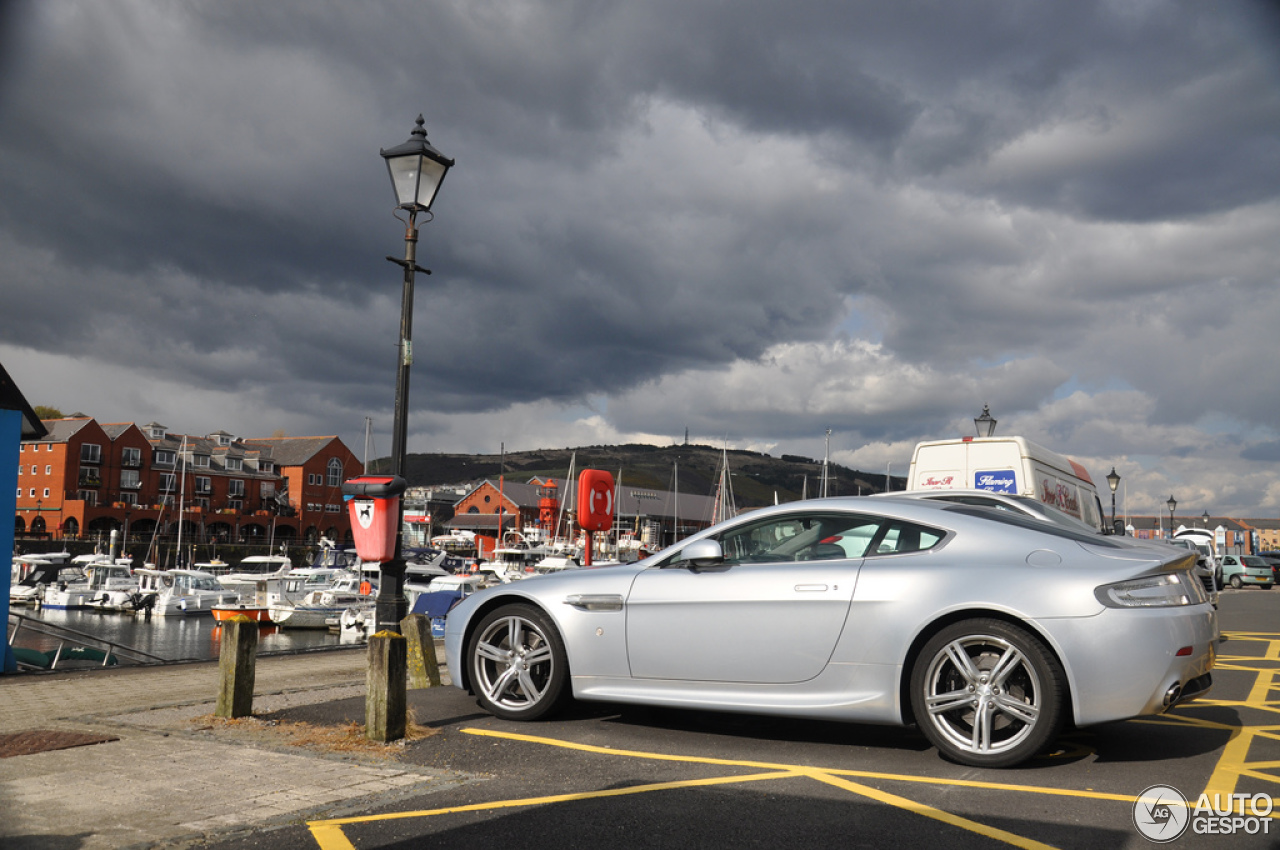 Aston Martin V8 Vantage