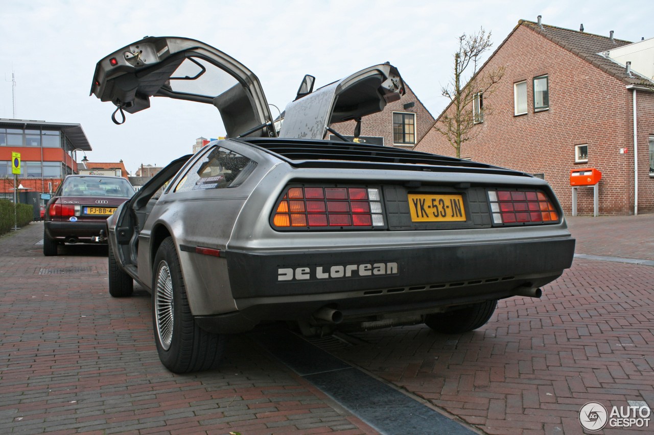 DeLorean DMC-12