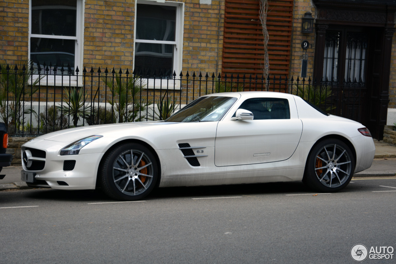 Mercedes-Benz SLS AMG